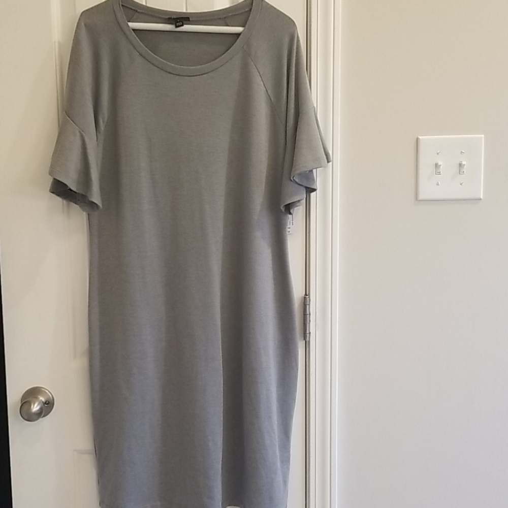 NWT Flutter sleeve gray midi dress